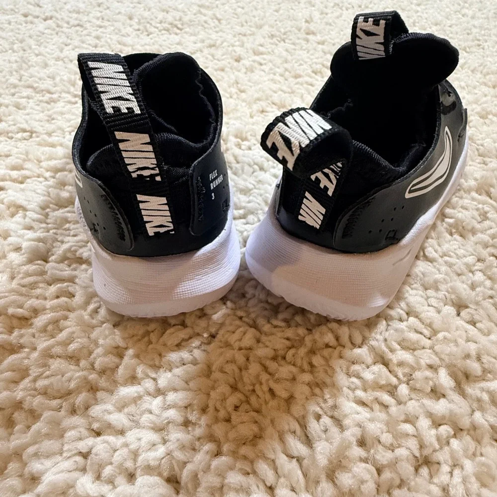 Nike Flex Runner 3 Black Toddler Shoes 7C Slip‎ On Sneakers Athletic Classic